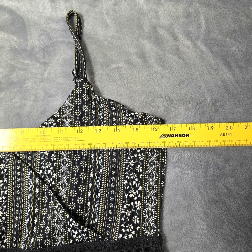 2/$30 Black Floral Jumpsuit Crochet Detail Side Leg Slits Women Sz L (11-13) - Picture 11 of 16